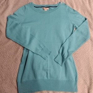 Banana Republic light blue sweater, size M